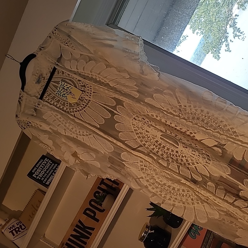 REBELLION Ivory Lacy/Sheer Kimono Size S